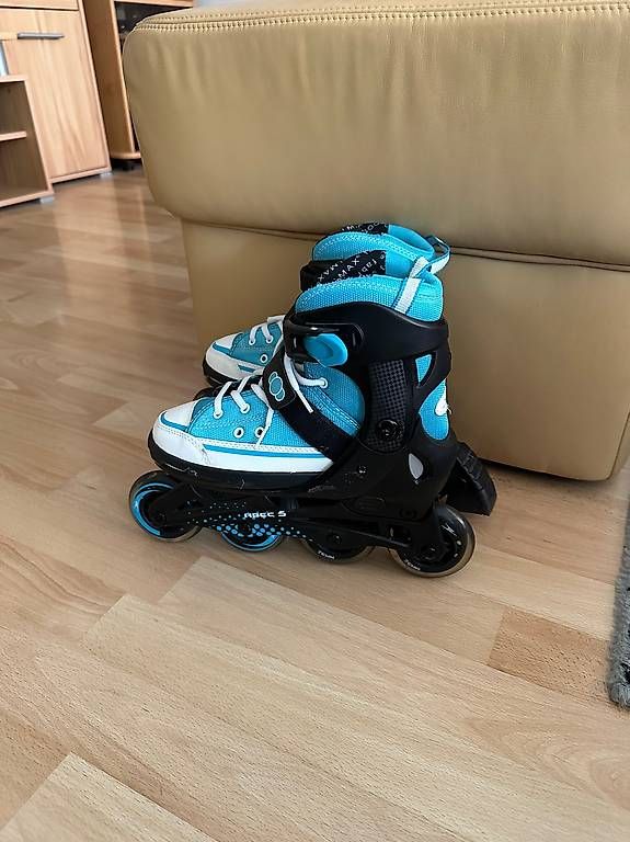 Pattini in linea & Pattini a rotelle: Verstellbare Kinderrollschuhe – Usato da Spreitenbach venduto da V.Tasev 1