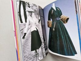 MODE - Vom 18. bis 20. Jahrhundert - Kyoto Costume Institut