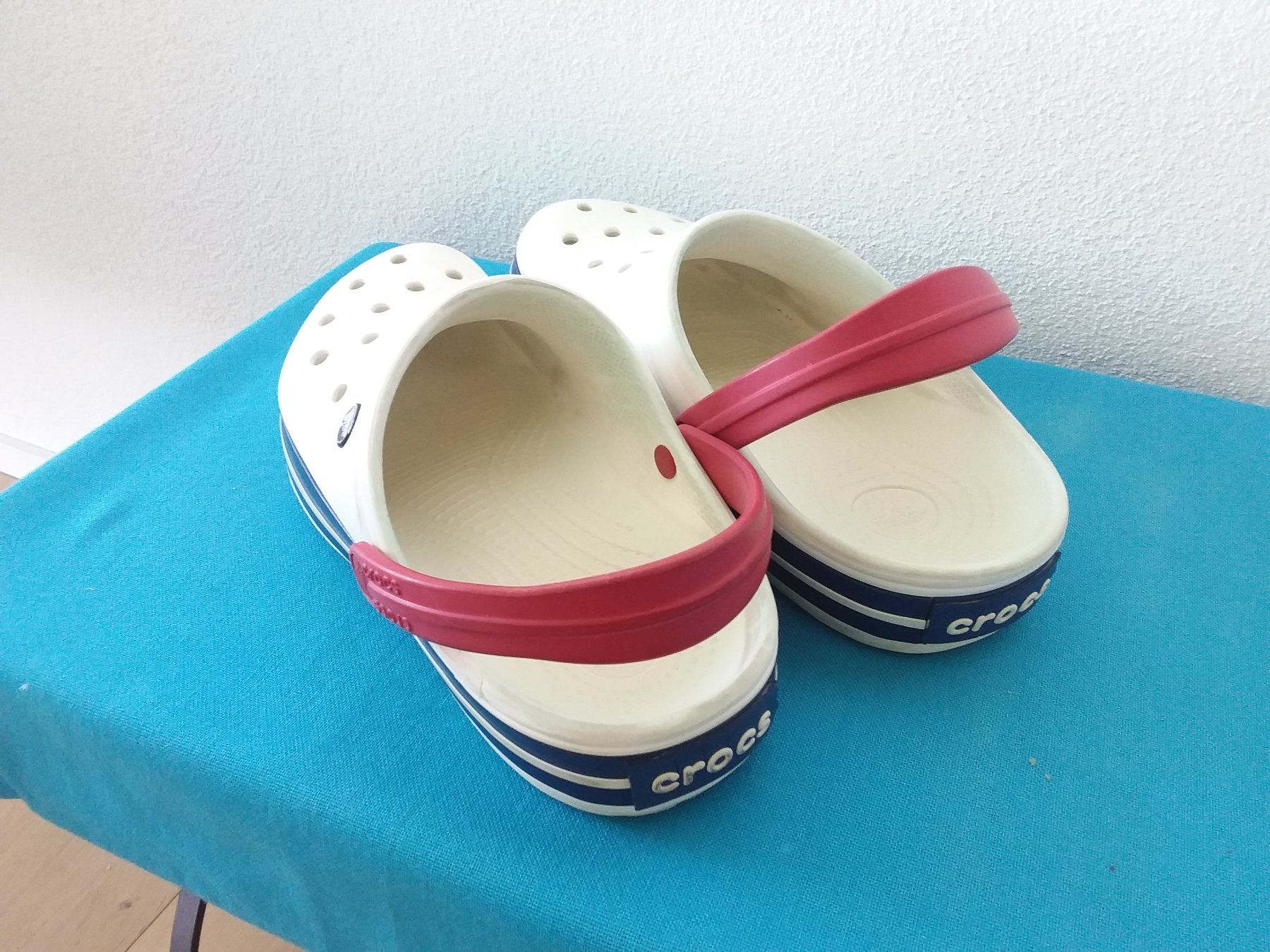 Crocs Chaussures hommes: CROCS Gr 39-40,  M7 / W9 – D'occasion à Immensee par Btrutmann 1