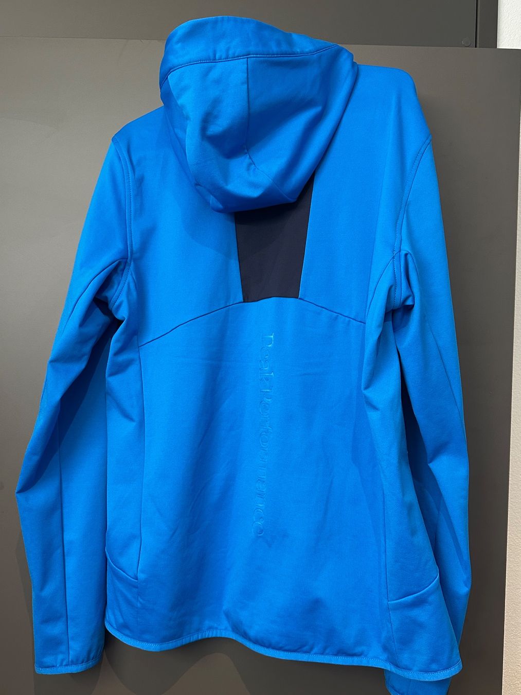 Peak Performance Pullover & Sweatshirts: M Peak Performance Utility Light Zip Hood – Neu und originalverpackt aus Zürich von leg_h2yy 5