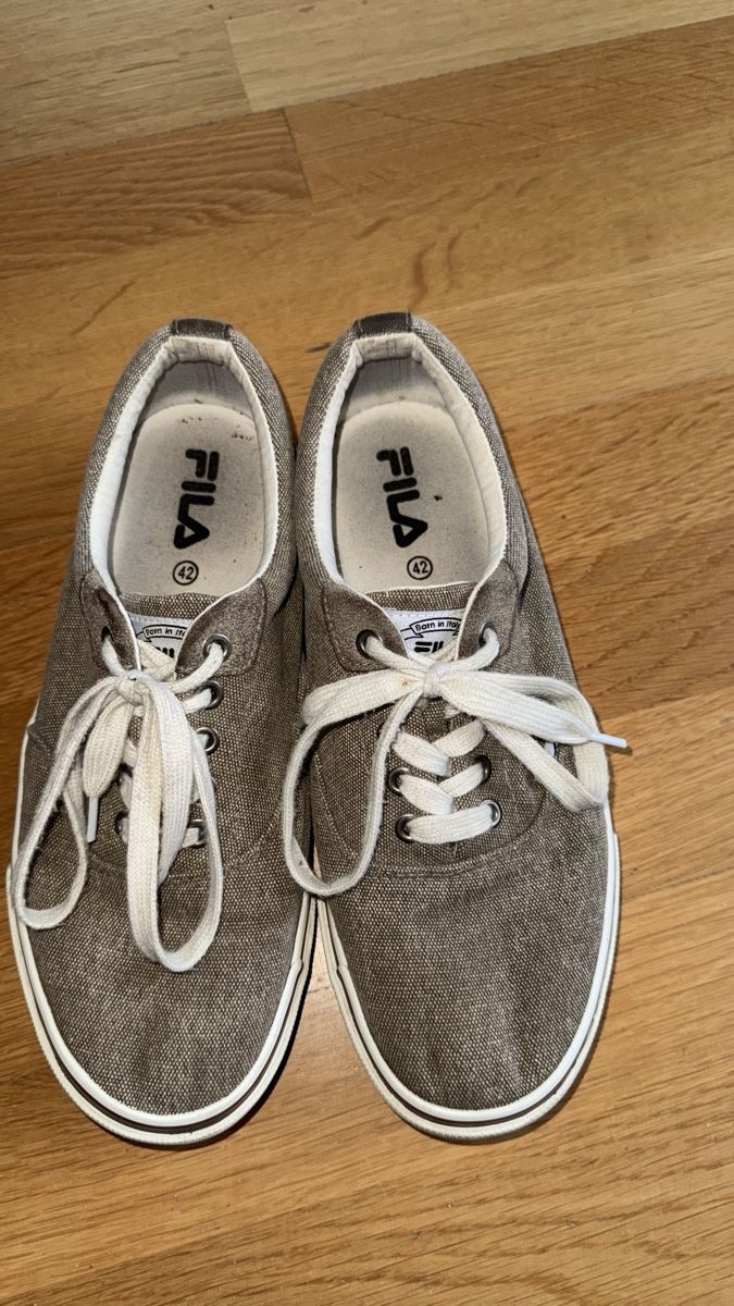 Fila Chaussures hommes: Fila Herrenschuhe Freizeit, 42 – D'occasion à Gümligen par morticiaaddams 1