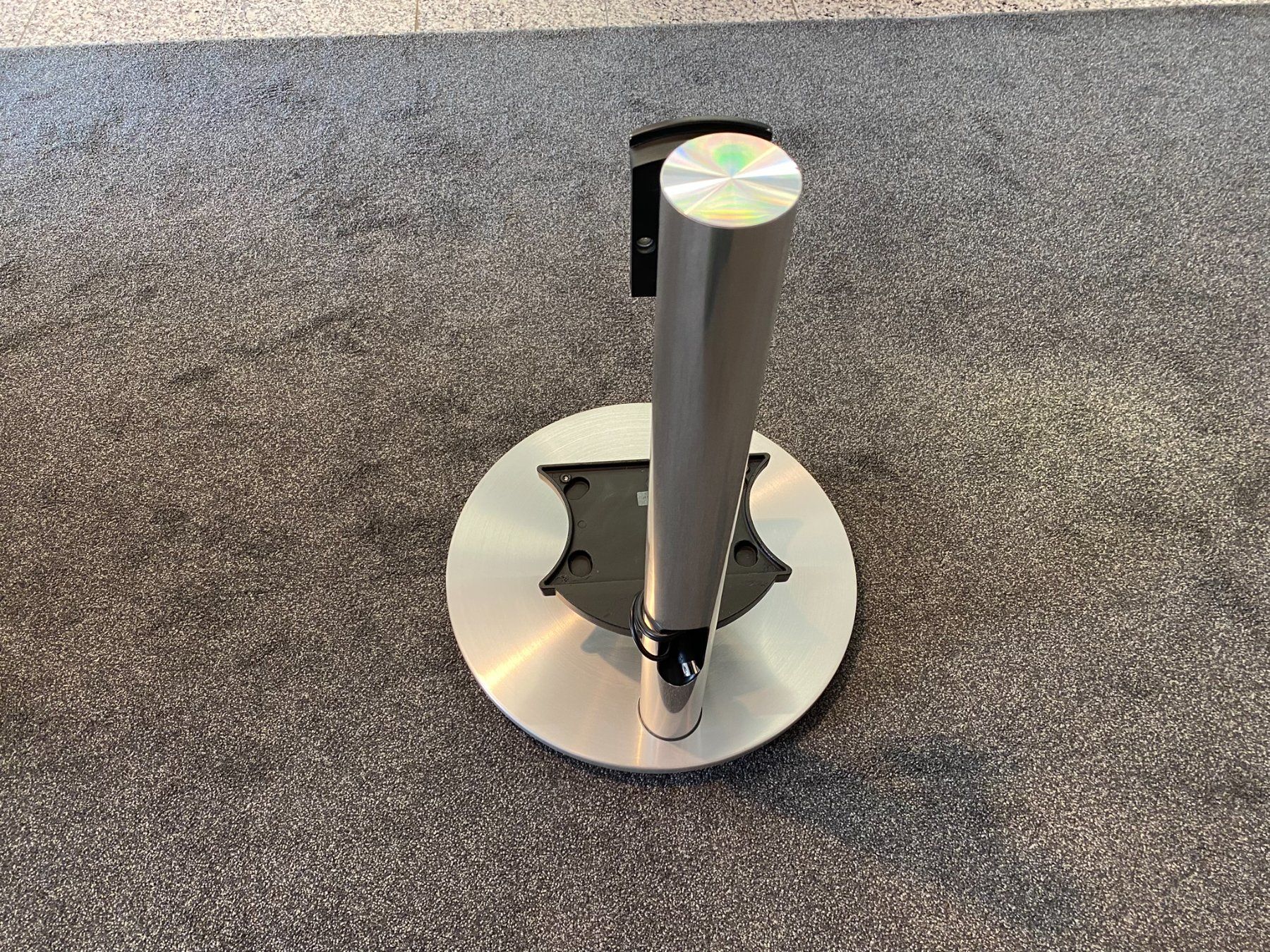 Supporti a parete: BeoVision 7-32 Tischstandfuss – Usato da Hochdorf venduto da av-electronics 6