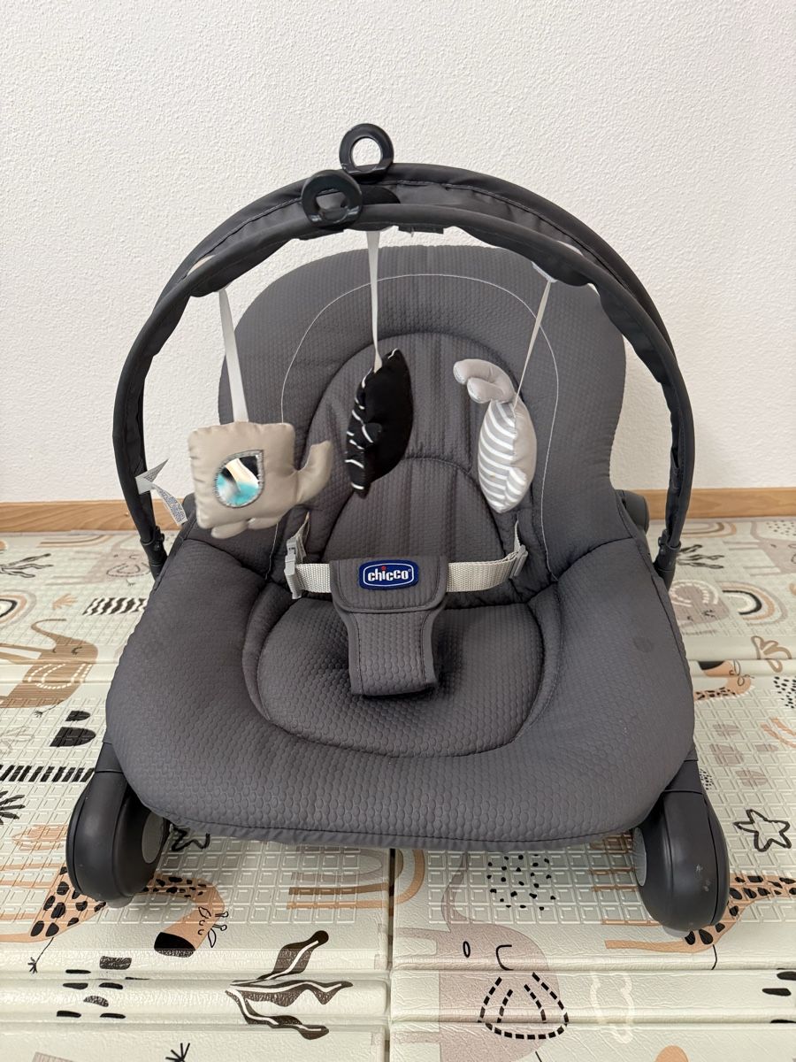 Chicco Sdraiette & Sdraiette a dondolo: Chicco Babywippe Hoopla Grau – Usato da Bülach venduto da Marcel_96 1