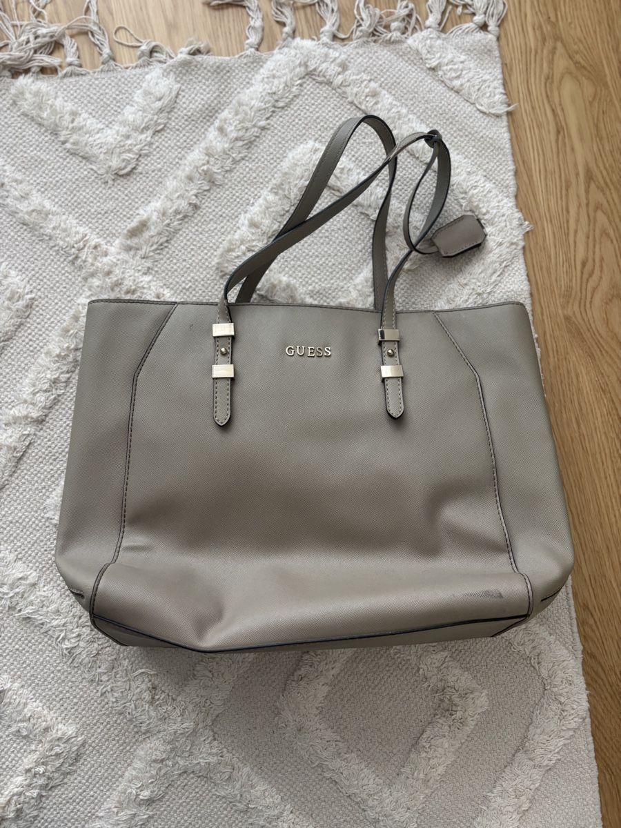 Guess Borse da donna: Guess Shopper – Usato da Dietikon venduto da nic_5vks