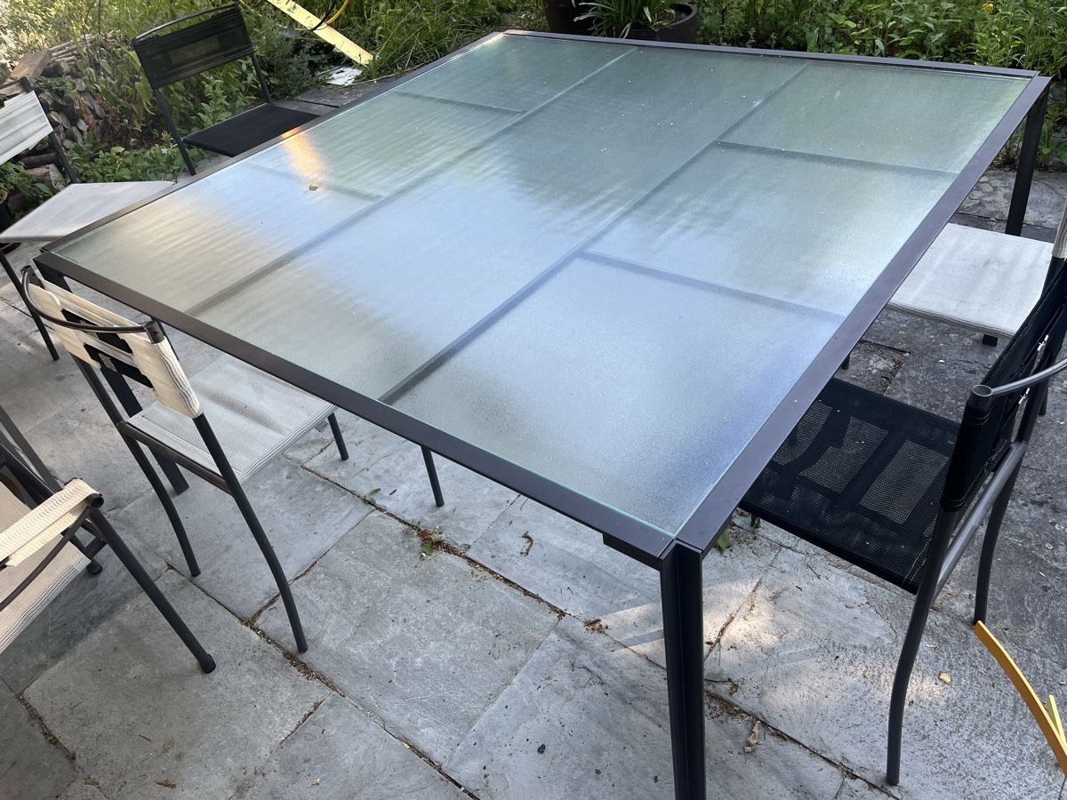 Tables: Gartentisch Glas mit Metallrahmen – D'occasion à Seuzach par Pasc_fr 3