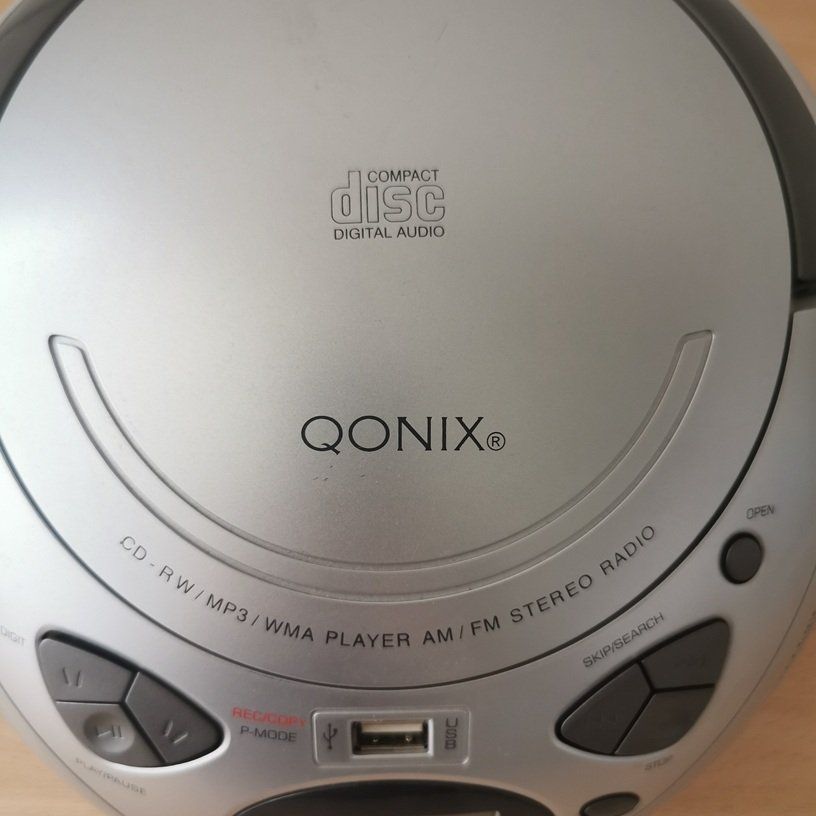 Lettore multimediale portatile: QONIX RDA-4498 USB portable CD Player Radio – Usato da Wilen b. Wollerau venduto da morethanmusic 1