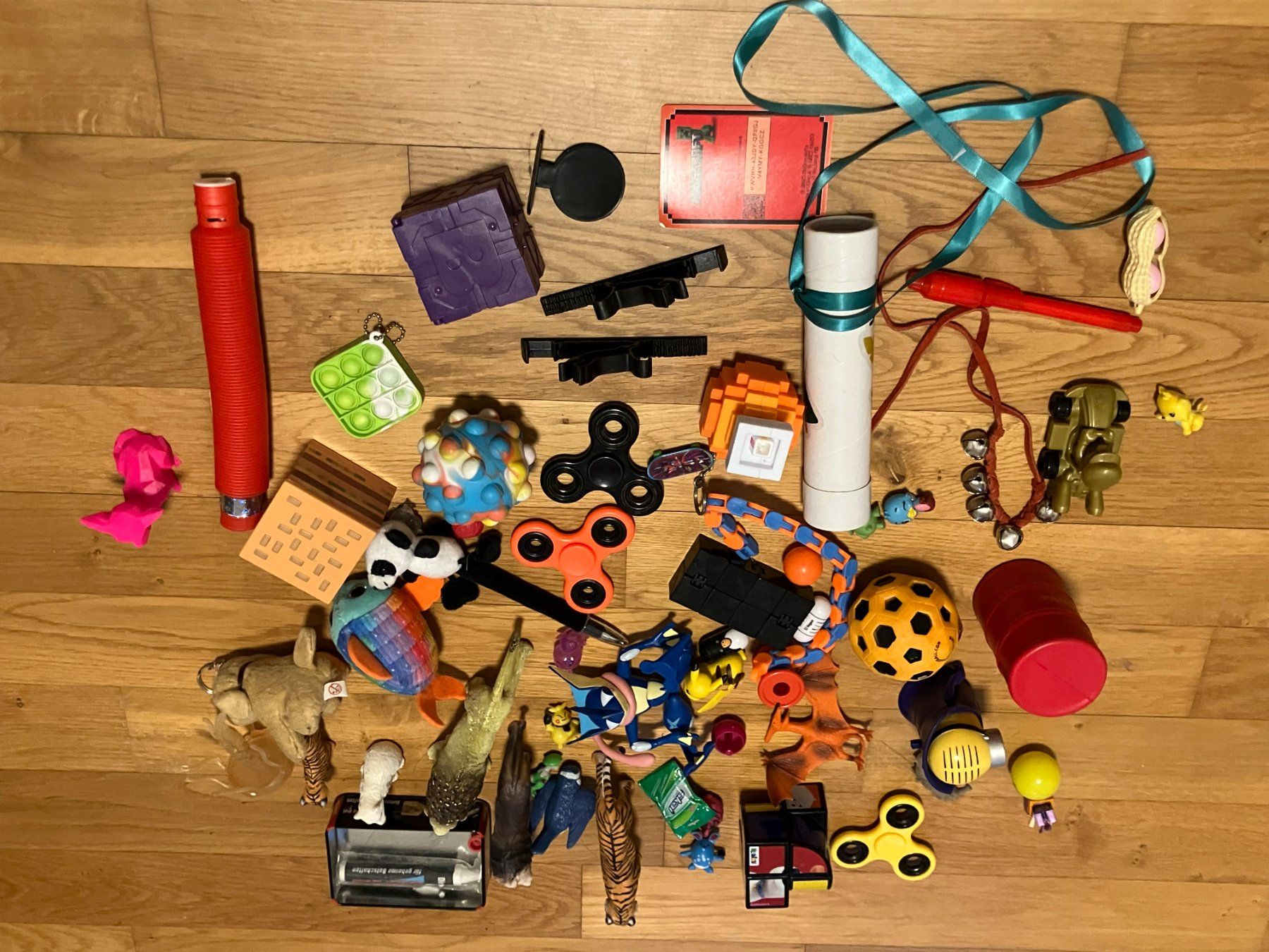 Giocattoli: Kunterbunt-Spielkiste, günstig!!********** – Usato da Pfäffikon ZH venduto da Bz608