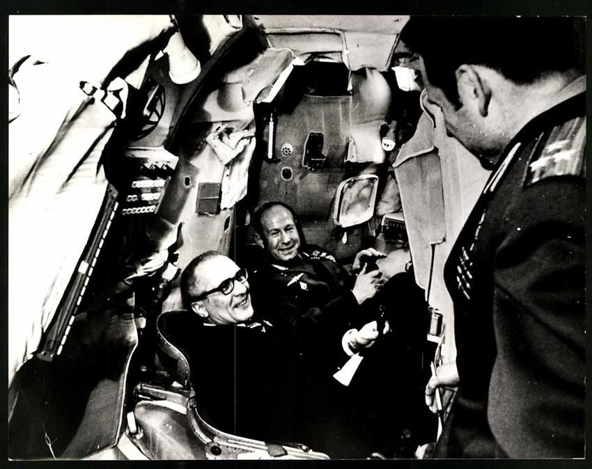 Fotografie & Manifesti: Fotografie DDR Staatschef Erich Honecker – Usato da Berlin venduto da bartko-reher