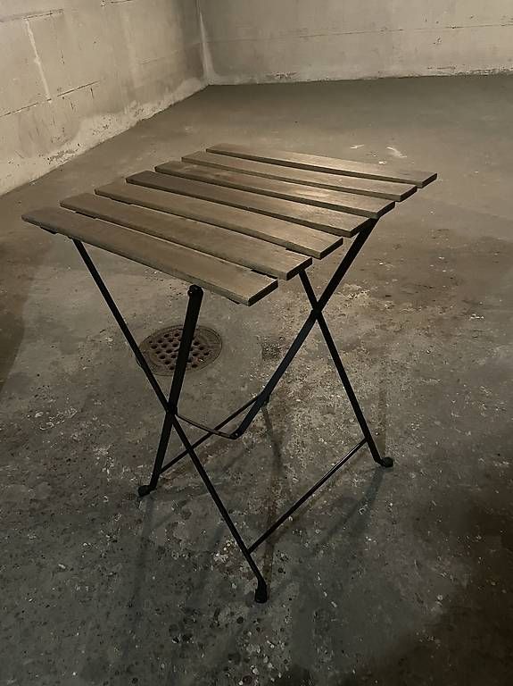 Tavoli: Tavolo in legno 70x70 – Usato da Giubiasco venduto da Deby01 2