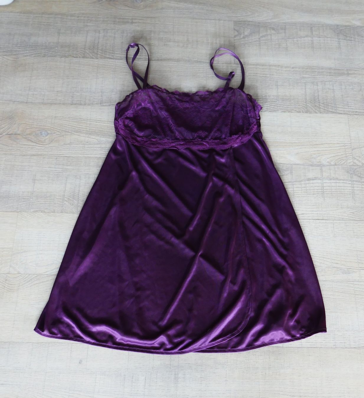 Altra biancheria intima: Negligée violett, Gr. 40 – Usato da Port venduto da uzuku 2