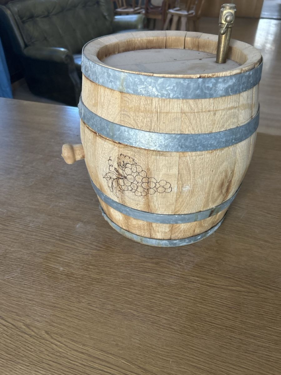 Toutes les décorations: Holzfäschen – D'occasion à Oetwil a.d. Limmat par tobbra