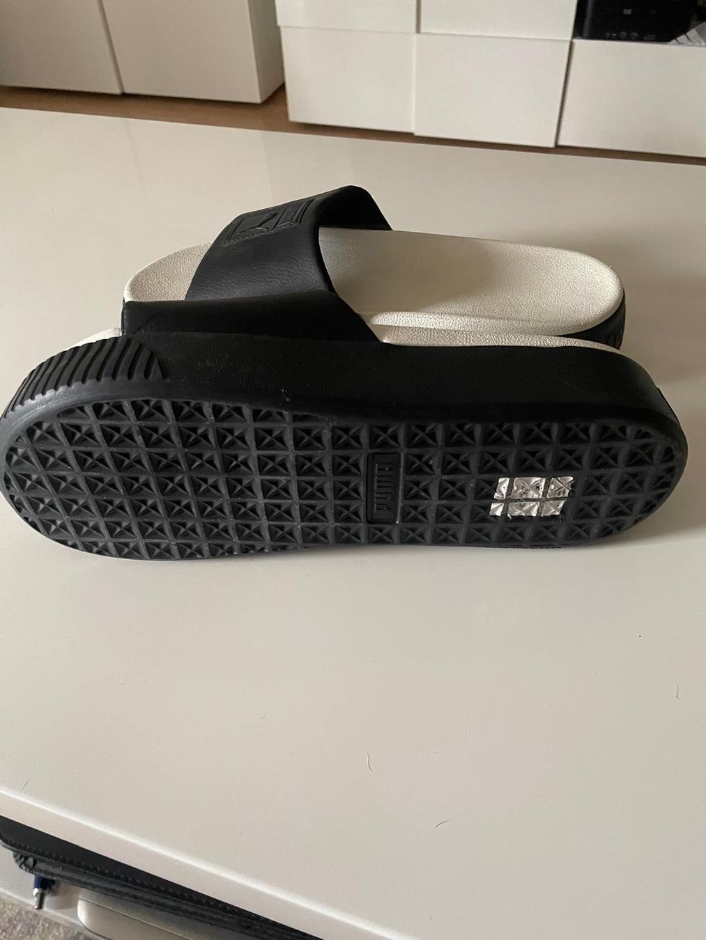 Puma Scarpe da donna: Damen PUMA Sandale Gr 42 – Nuovo (secondo la descrizione) da Biel/Bienne venduto da MariMari05 2