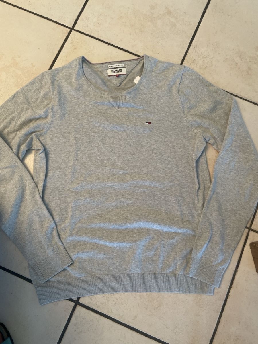 Tommy Hilfiger Pullover & Sweatshirts: Pullover Tommy Hilfiger Herren Grau Gr. M neu – Neu und originalverpackt aus Obergerlafingen von cabo4
