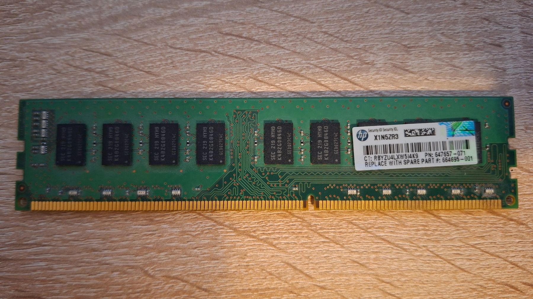 Samsung Memoria / RAM: Samsung RAM 4GB DDR3 1333MHz ECC – Nuovo (secondo la descrizione) da Giubiasco venduto da Mattia25 1