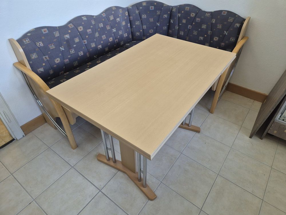 Eckbank mit Tisch helle Holzoptik und Stuhl in Blau (Gebraucht) in Hölstein für CHF 20 – nur Abholung auf Ricardo kaufen
