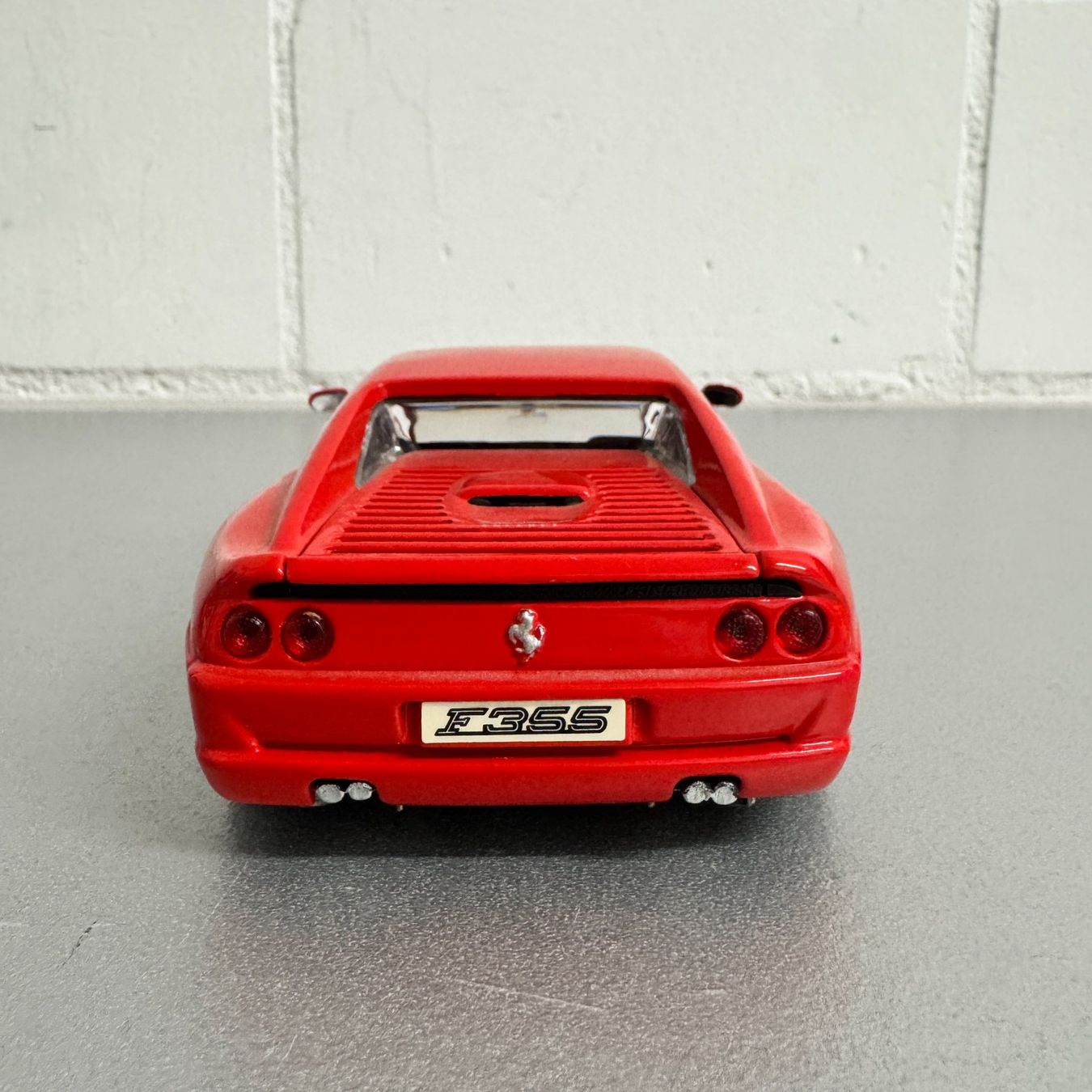 Maisto Modellini d'auto: Modellauto 1:24 Ferrari F355 Berlinetta rot – Usato da Balzers venduto da dassandro 3