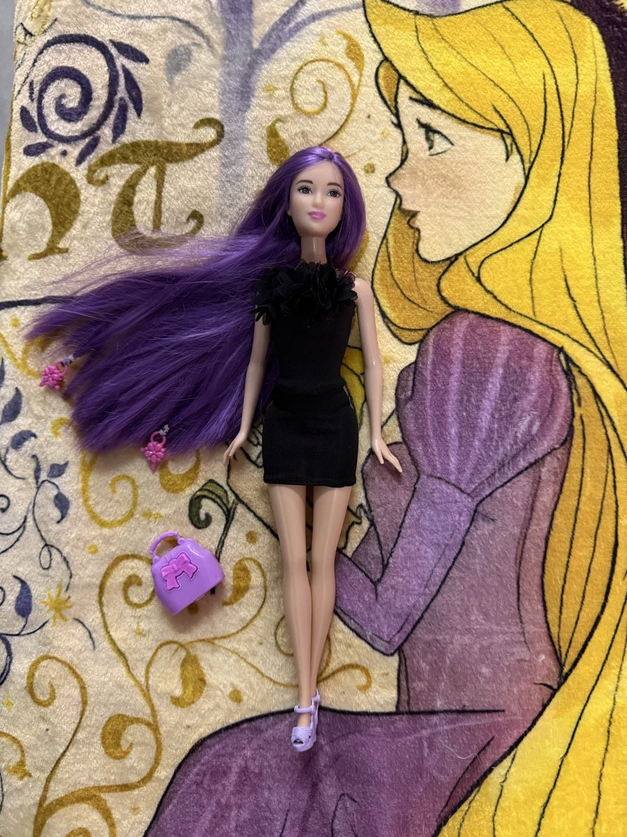Poupées: Barbie Violet – D'occasion à Ecublens VD par charliecinquillo
