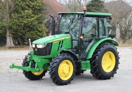 Traktor John Deere 5067E, mit Kabine & Fronthydraulik, 2024
