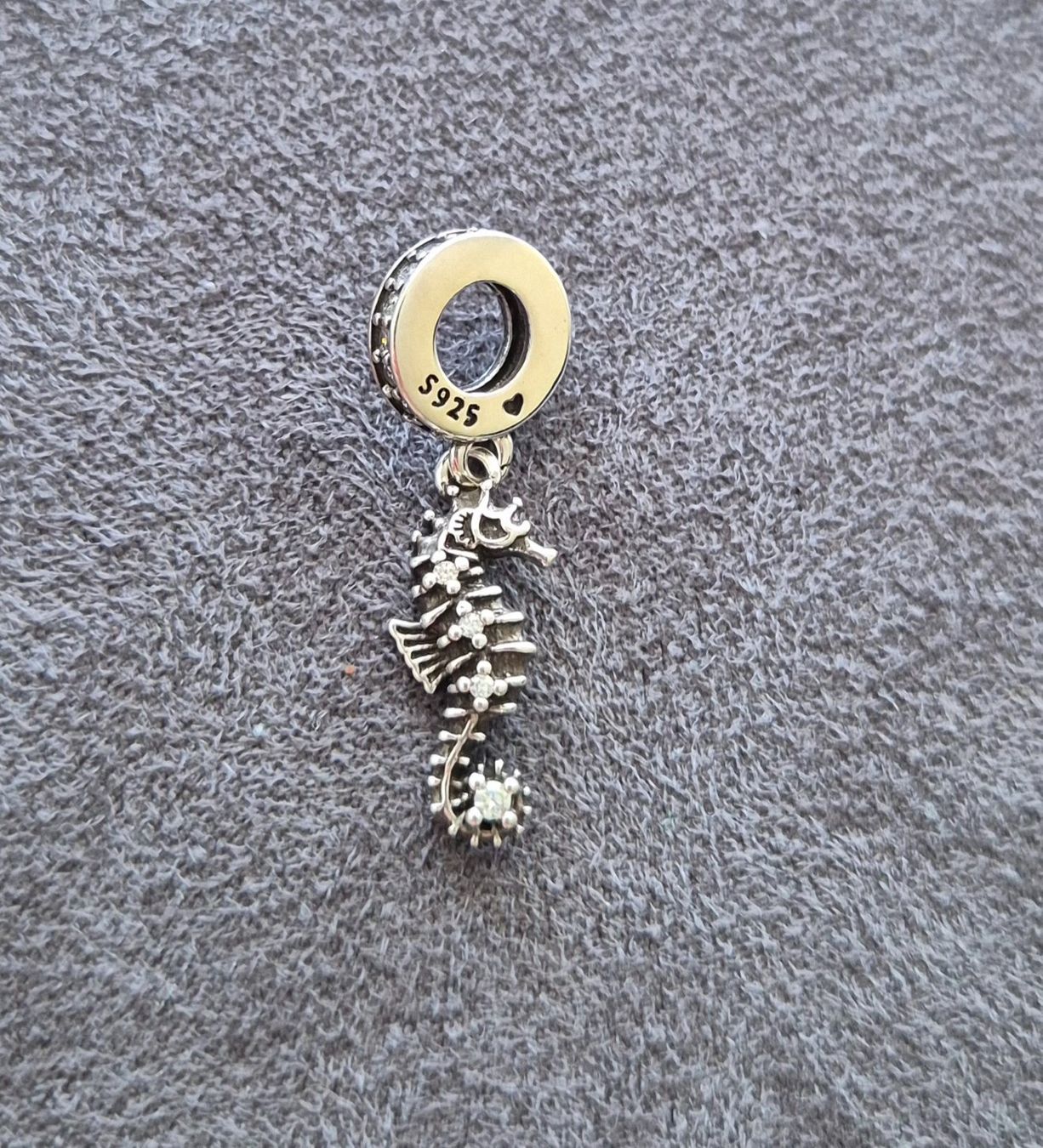 Ciondoli: Silber Charm Seepferd +Garantie – Nuovo (secondo la descrizione) da Rotkreuz venduto da Carbone_Bijou-Shop