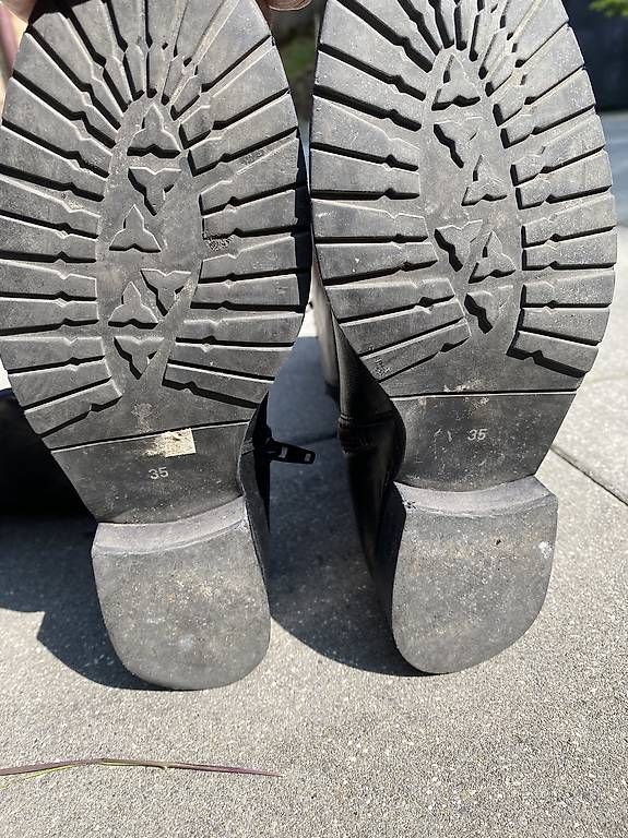 Scarpe da donna: Bottes en cuir noir. Taille 35 – Usato da Les Acacias venduto da iguillermin 2