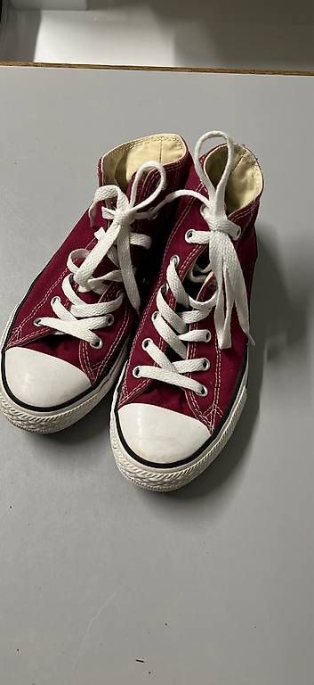 Herrenschuhe: Allstars  – Gebraucht aus Zuerich von belcatmaio