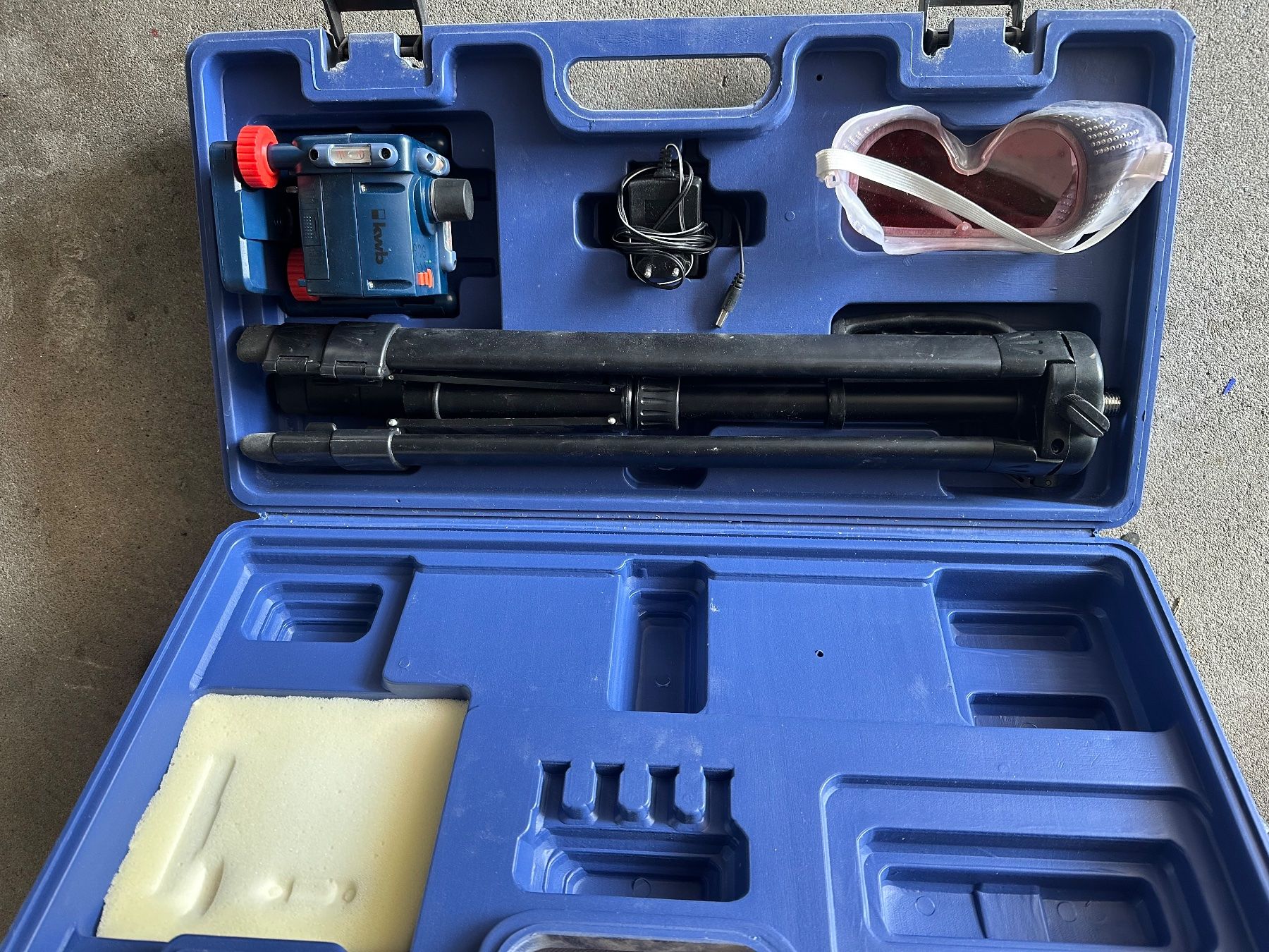 Messen: Laser – Gebraucht aus Unteriberg von Ostuni0