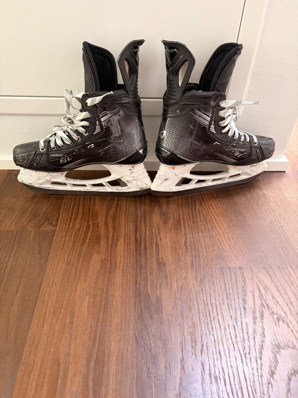 Bauer Patins à glace: Eishockey Schlittschuhe Bauer Vapor hyperlite Customskates – D'occasion à Port par cmu_8d7r 4