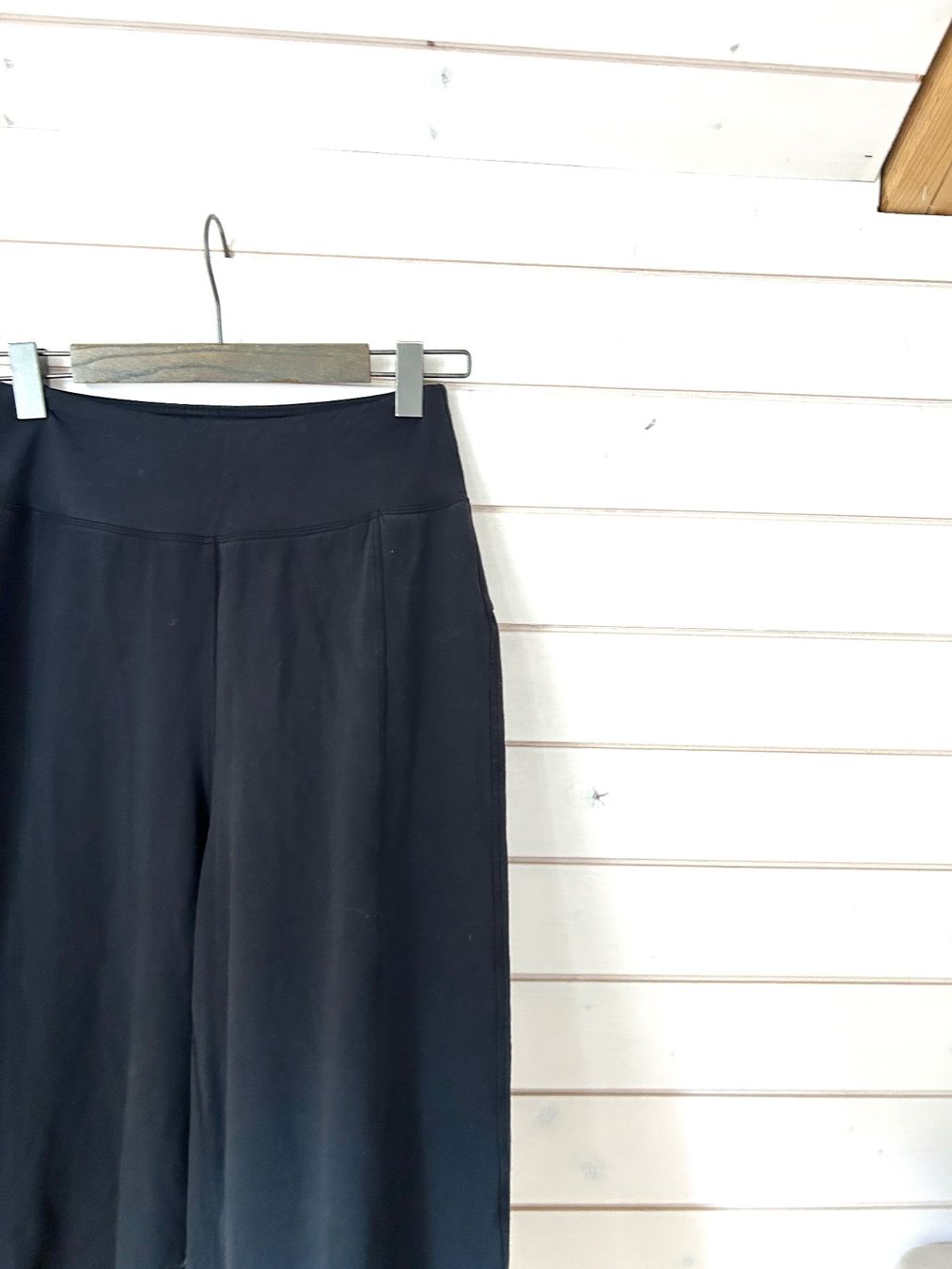 Lululemon Pantaloni: Lululemon Blissed Out Culotte - Gr. S – Usato da Illnau venduto da Monkky 6