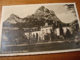 Krankenhaus Schwyz mit Mythen, um 1934, gelaufen
