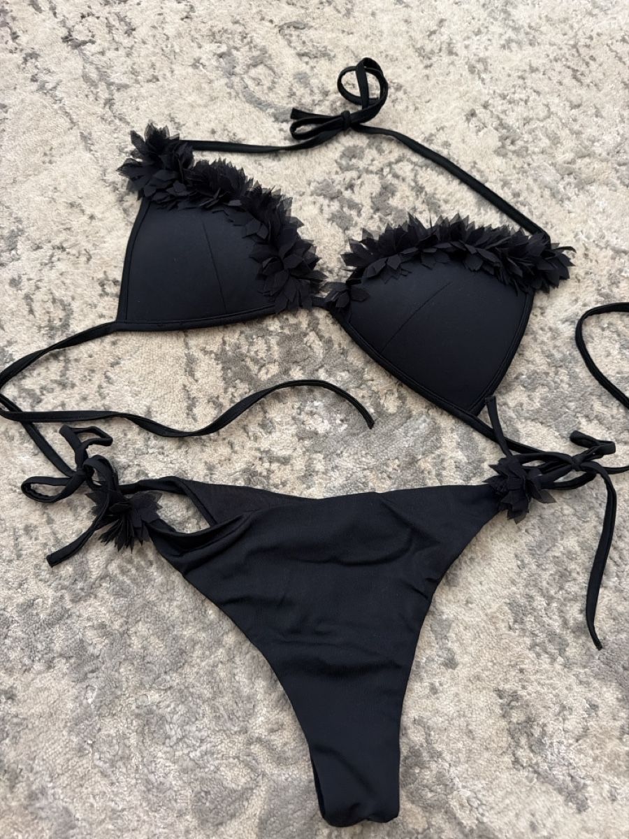 Calzedonia Costumi da bagno & Bikini: Bikini Schwarz  Blumenapplikation neuwertig – Nuovo (secondo la descrizione) da Zurich venduto da kat_dcy5