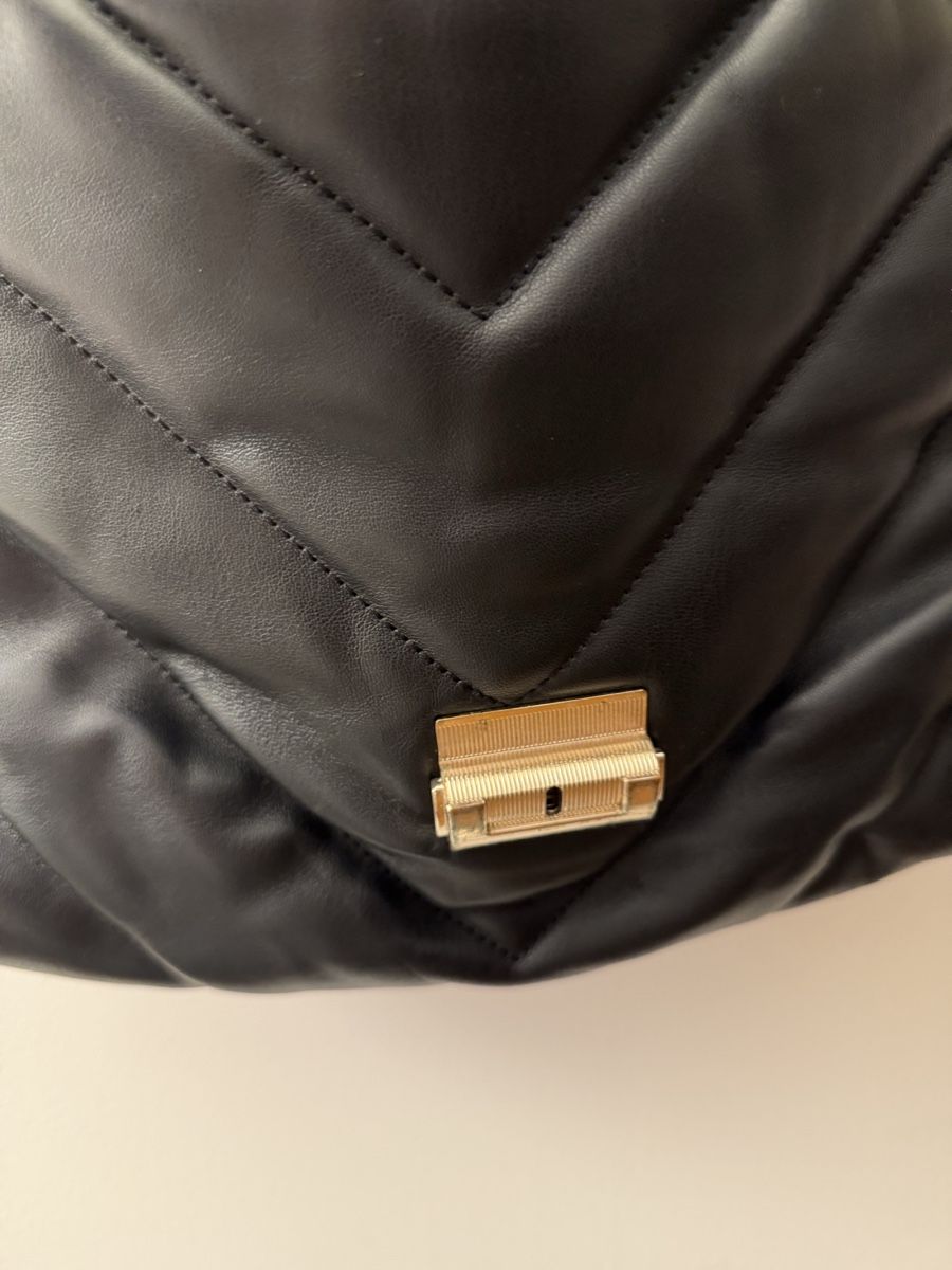 Zara Sacs femmes: Soft leather shoulder bag – D'occasion à Hausen AG par nik_9sg2 4