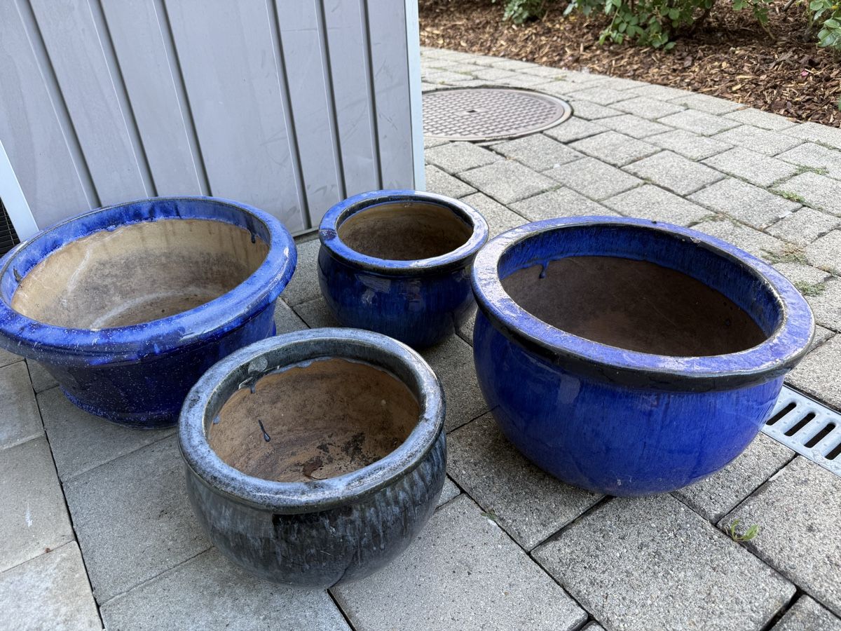 Vasi per fiori: 3 blaue Keramik Pflanzentöpfe Set gebraucht – Usato da Erlenbach ZH venduto da keyboard01