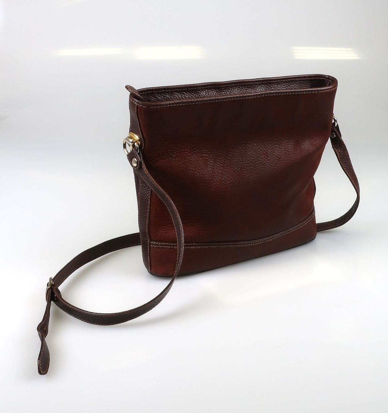 Bally Taschen für Damen: Vintage Ledertasche von Bally – Gebraucht aus Volketswil von brockipfannenstil 4