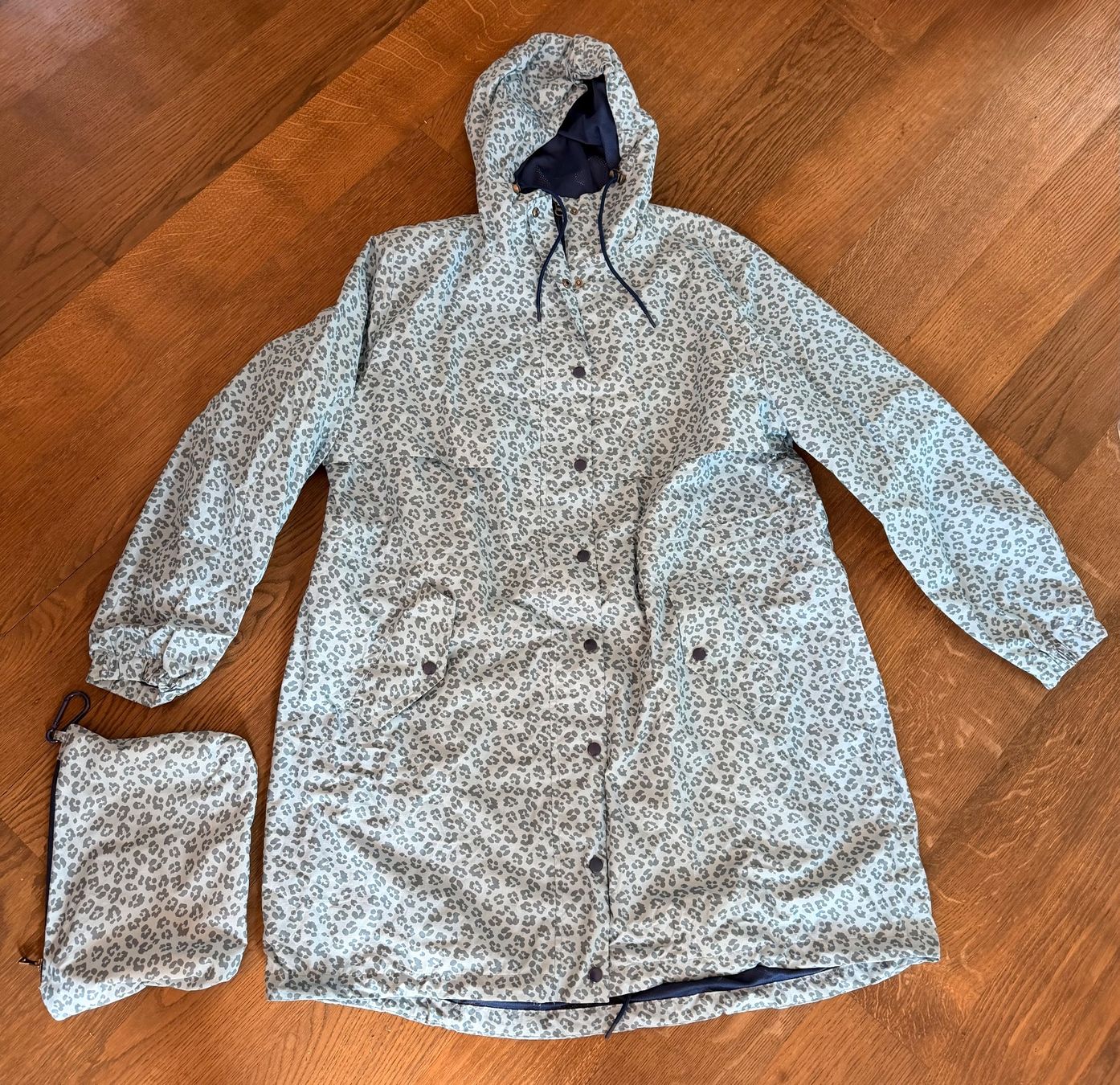 Tchibo Giacche: Stylische Regenjacke – Usato da Lostorf venduto da SwissMiss1973