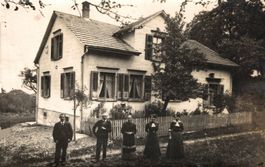 Wohnhaus mit Bewohnern (Phot. Atelier Romberg, St. Gallen)