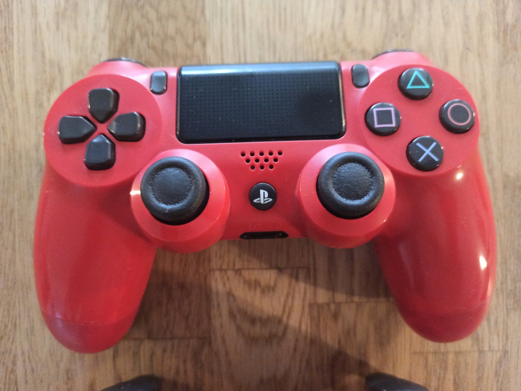 Controller: 2 x Original Controller Sony PS4 Wireless DualShock 4 V2 rot – Usato da Oberweningen venduto da mar_87mx 5