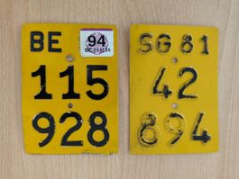 2 Stk. alte Mofa - Nummern BE und SG