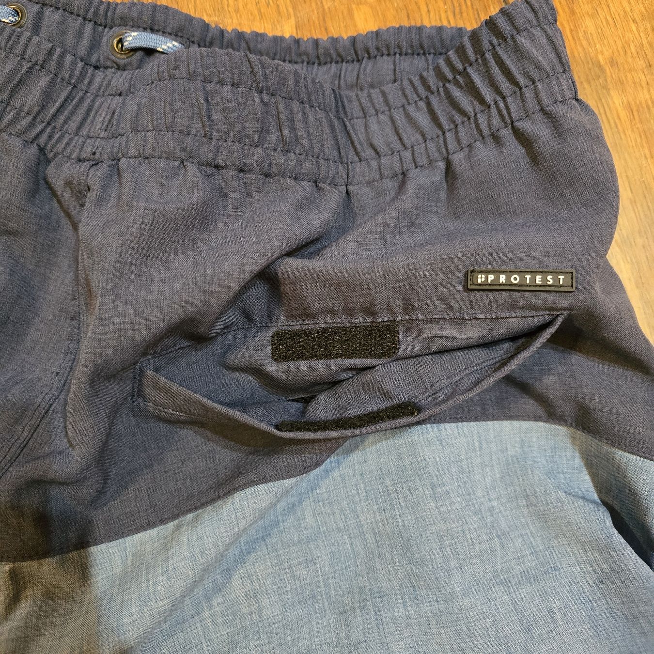 Protest Pantaloni: Protest Badehose/Boardshorts, NP 69.- – Nuovo (secondo la descrizione) da Ferden venduto da Wunderfitz 3