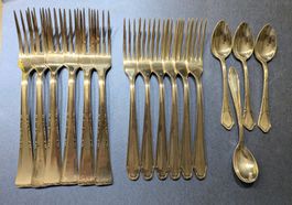 2 x 6 versilberte (90) Gabeln + 4 Kaffeelöffel (90) (744 g)