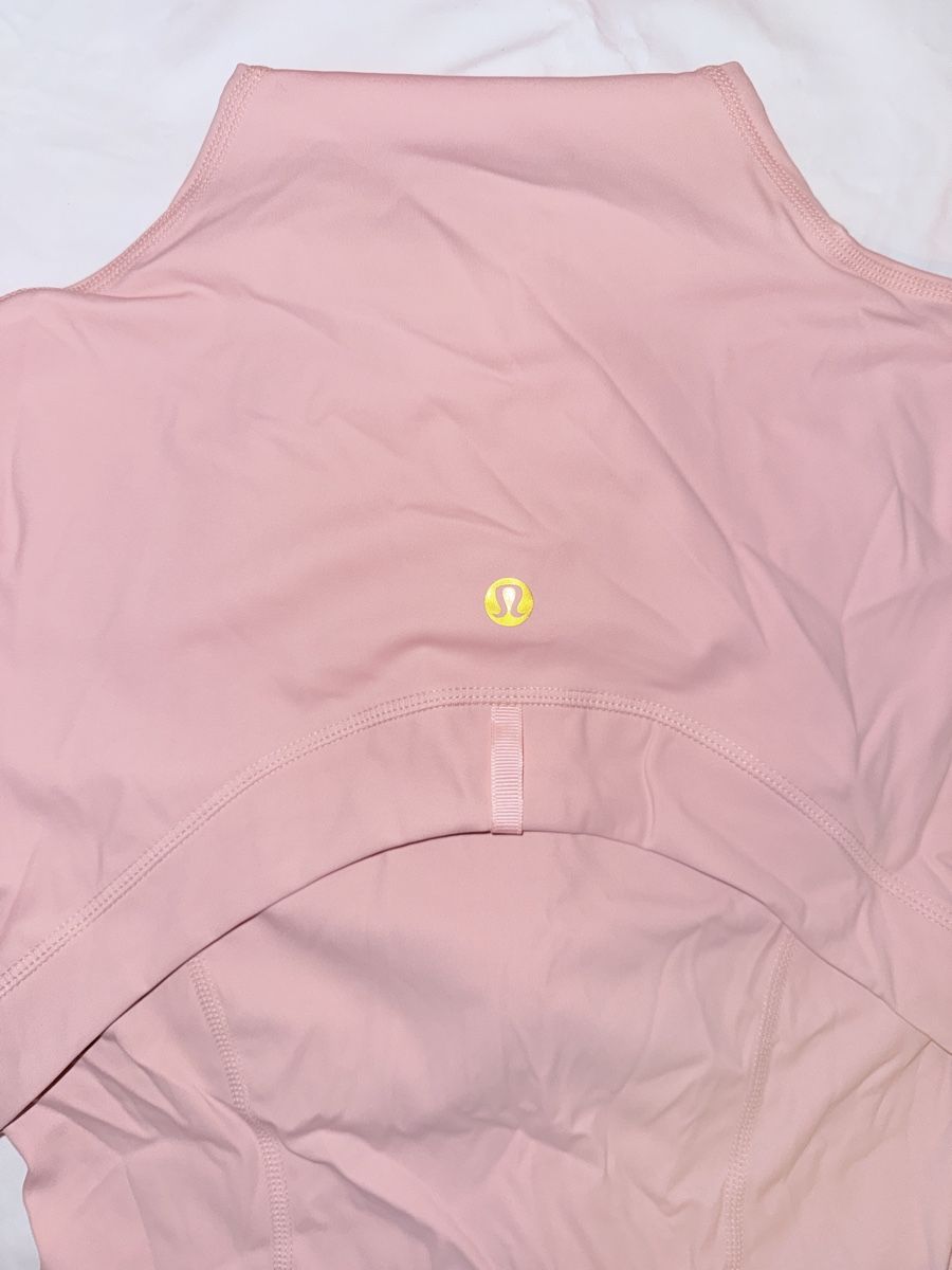 Lululemon Giacche: Lululemon pink size 6 – Nuovo e nell'imballaggio originale da Muttenz venduto da Hera.DAL 4