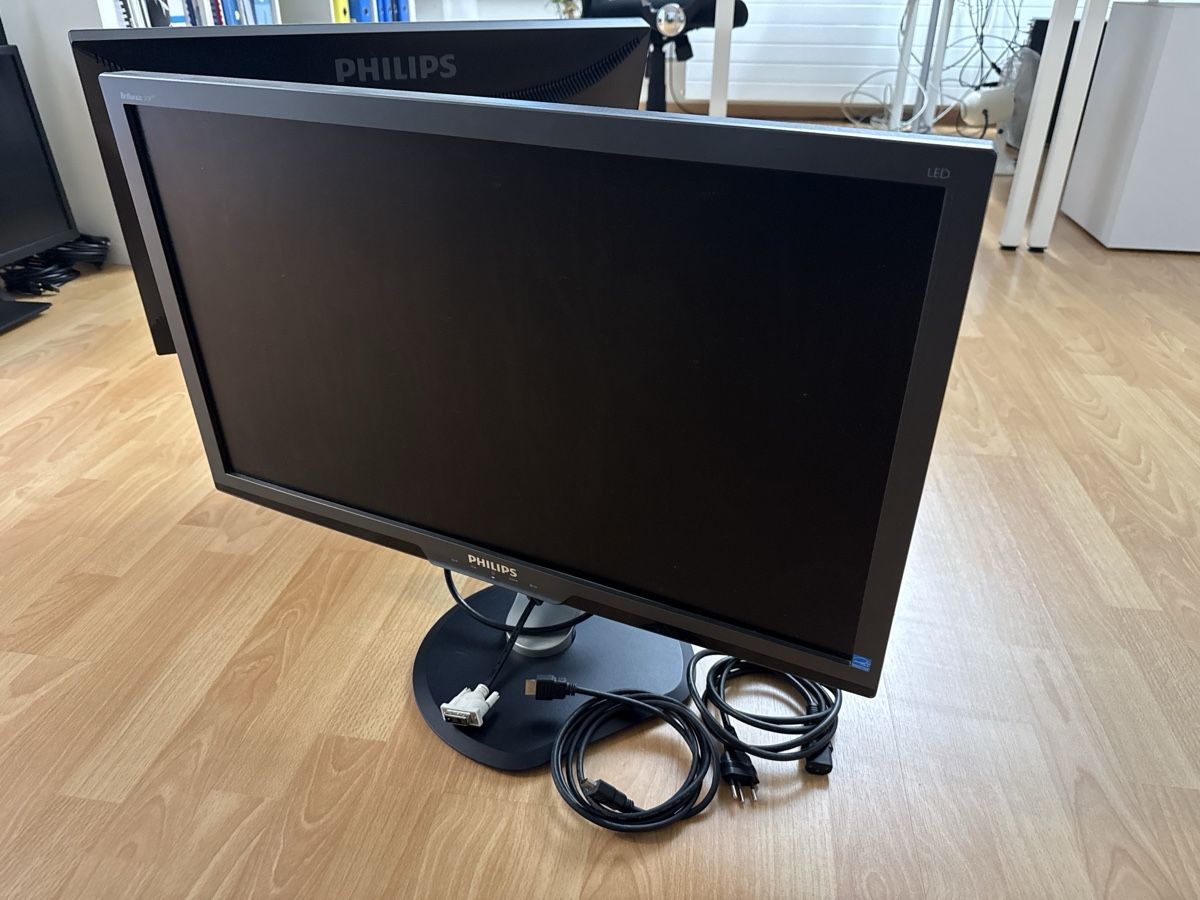 Philips Monitor: Philips 273P3L 27 pouces  – Usato da Onnens FR venduto da Gggandolfi