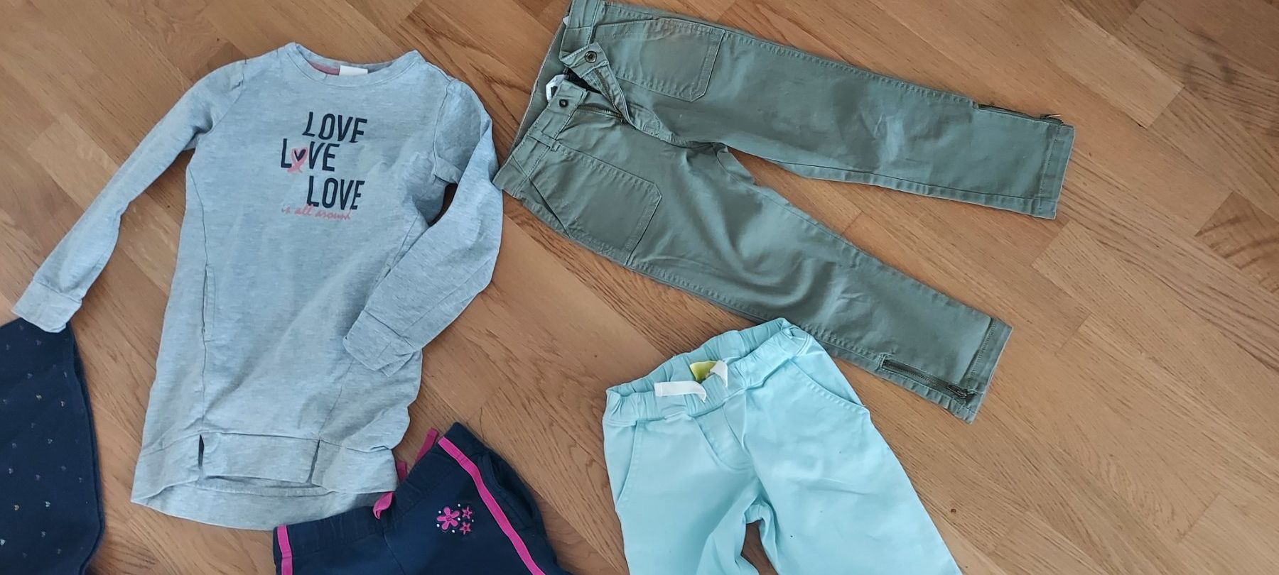 Lotti & Set di vestiti: Frühlingspaket Mädchenkleider Grösse 110/116, 7-teilig – Usato da Glattpark(Opfikon) venduto da Uthyla 3