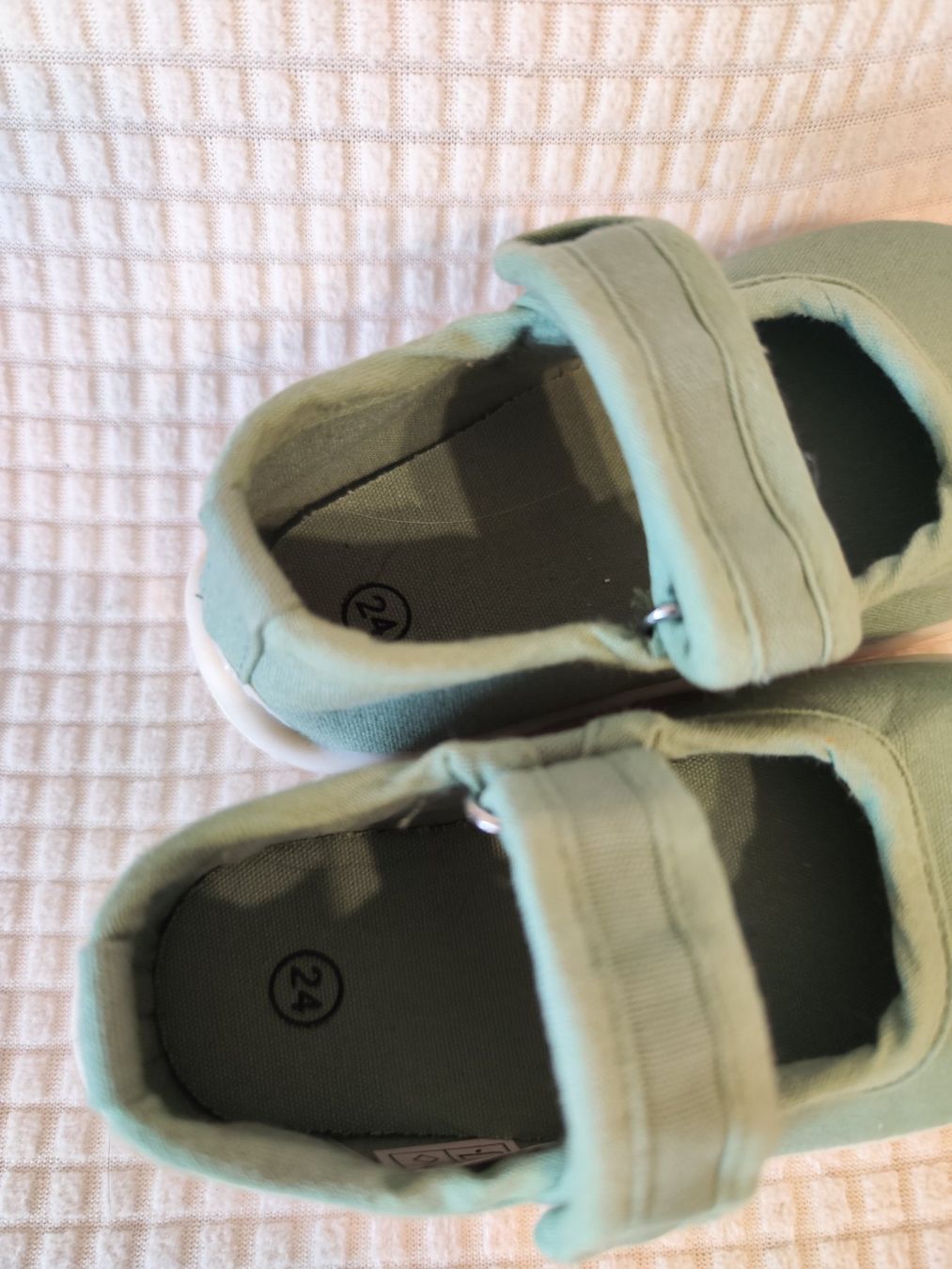 Scarpe per ragazzi: Schuhe - gr. 24 – Nuovo (secondo la descrizione) da Reinach BL venduto da chilller92 3