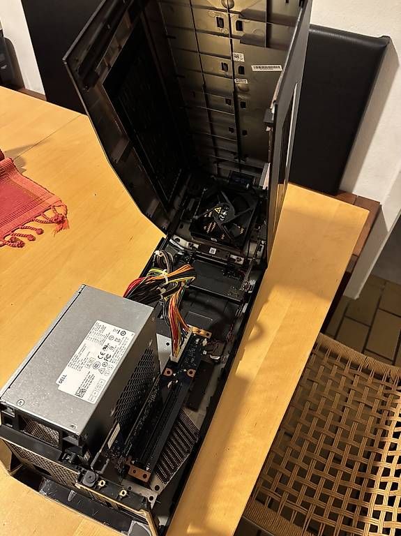 Docking station: eGPU-Dock Alienware NEU – Neuf avec emballage d'origine à Chur par kev_brq7 2