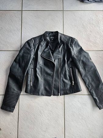 Veste similicuir taille 40/42
