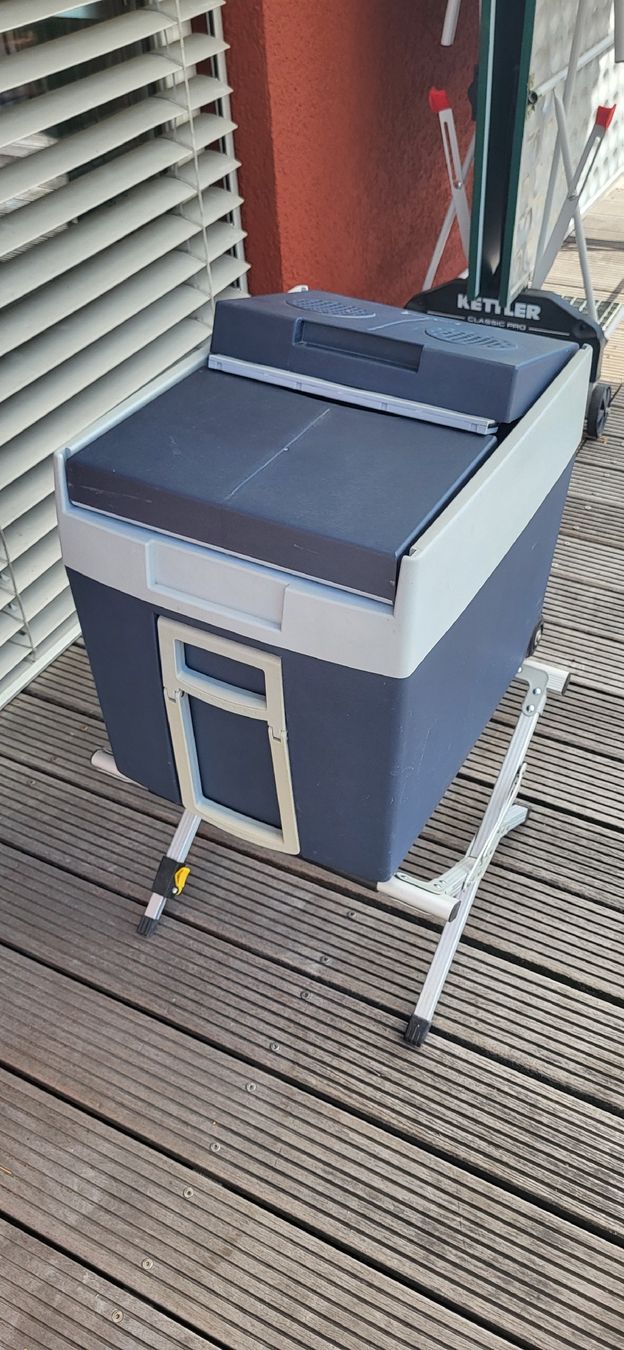 Mobicool Kühlschränke & Kühlen: Kühlbox – Gebraucht aus Gelterkinden von dimoelsin1 5