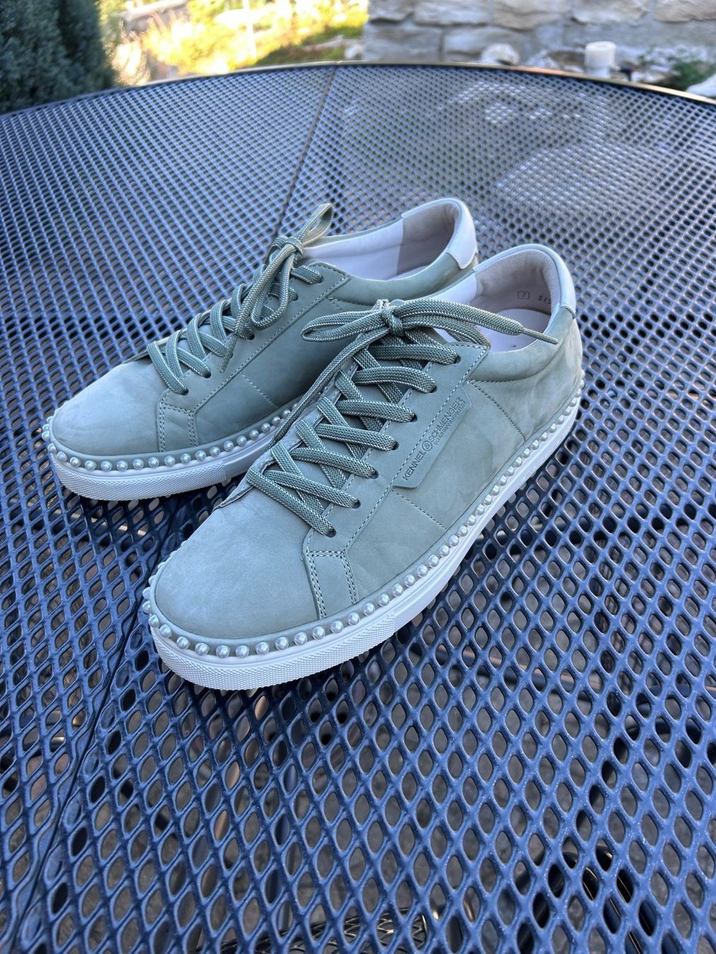 Kennel + Schmenger Scarpe da donna: Sneaker, Gr. 40, Kennel & Schmenger,  hellgrün, mit Perlen – Usato da Unterkulm venduto da Chipsi0709 9