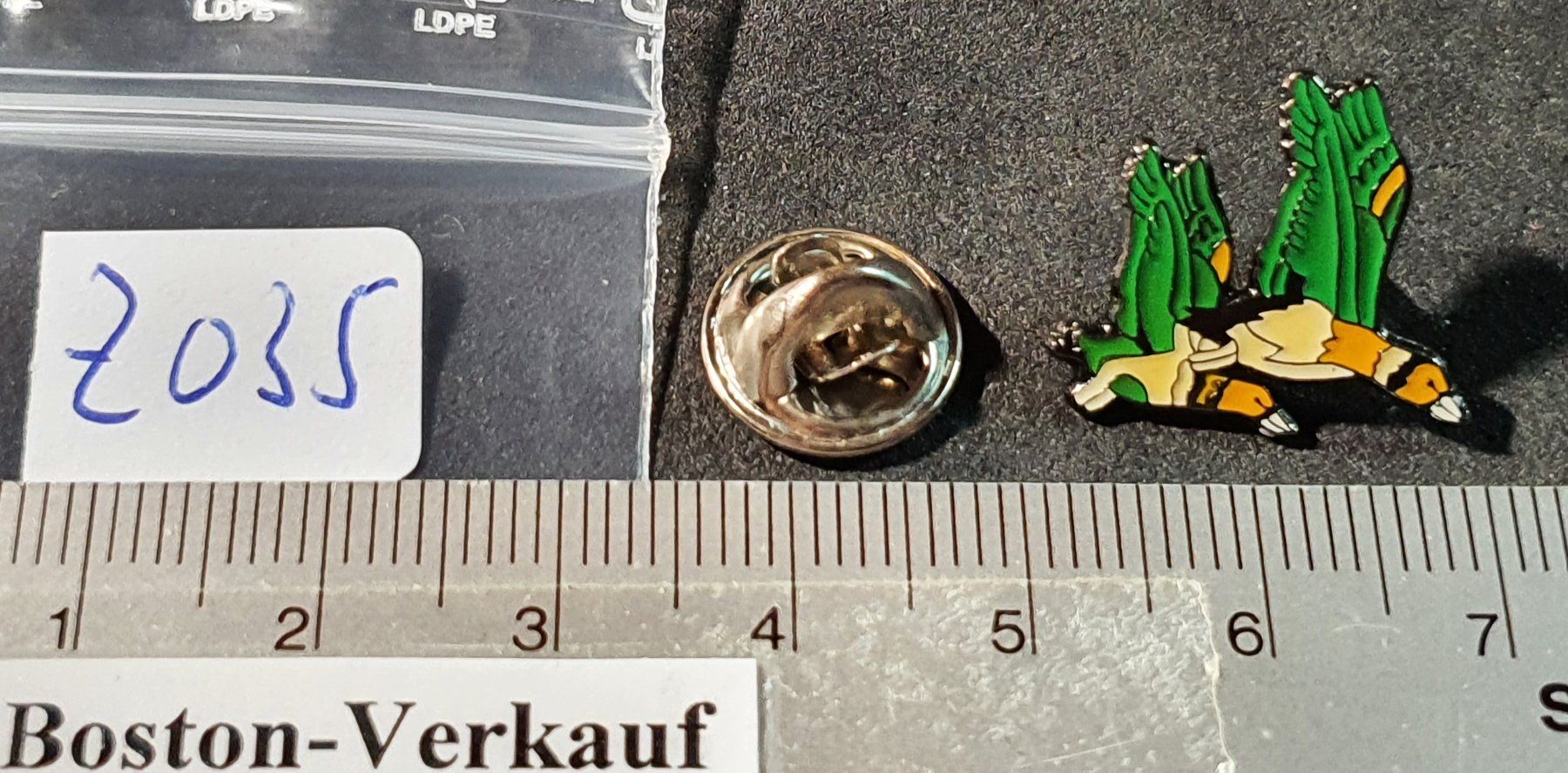Plaketten & Abzeichen: Z035 - Pin Vogel Ente Enten – Gebraucht aus Reinach BL von Boston-Verkauf 1