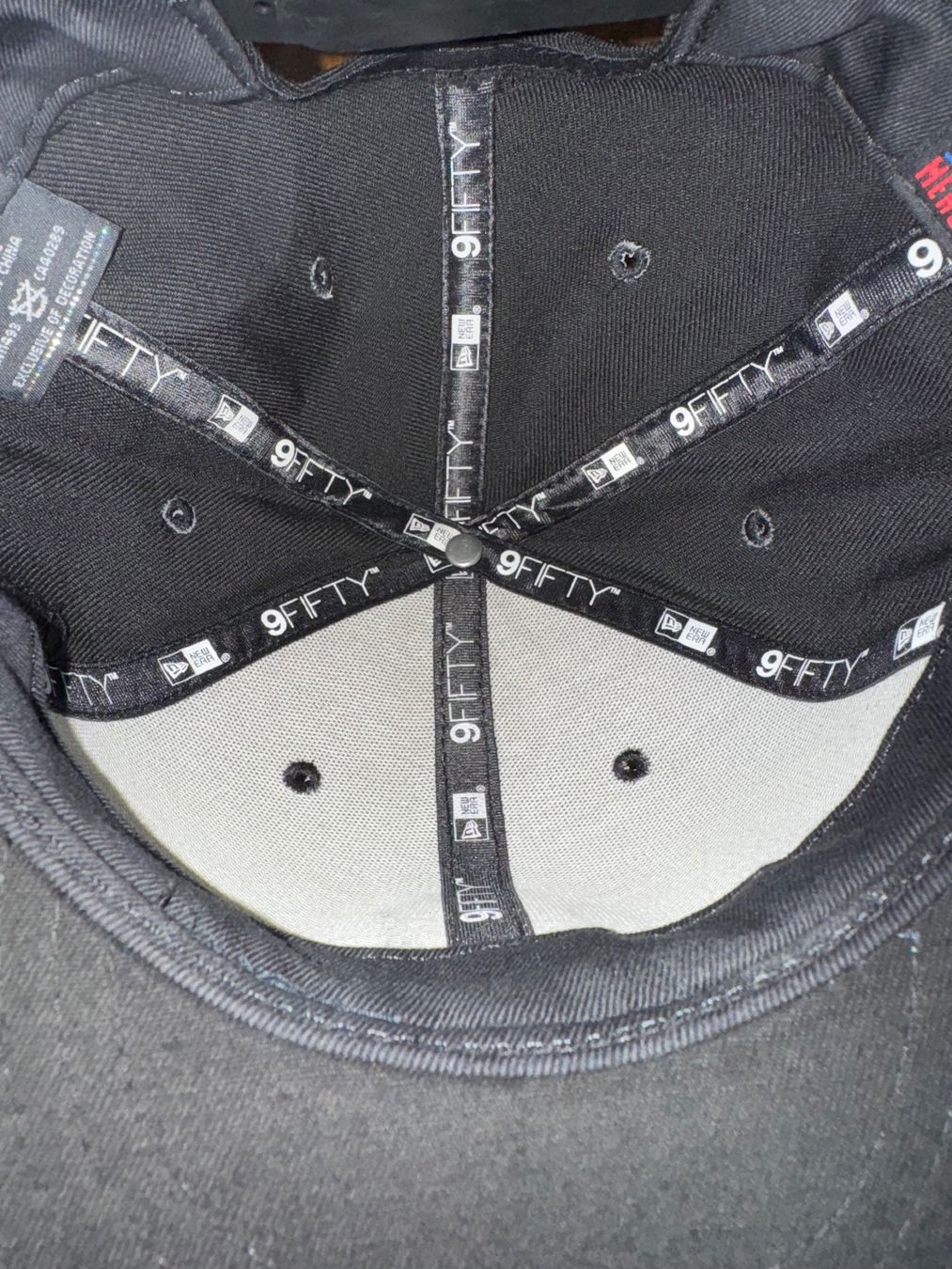 Autres vêtements & accessoires: NEW ERA SNAPBACK CAP **NEUWERTIG** – Neuf (Voir description) à Allschwil par KShing 3