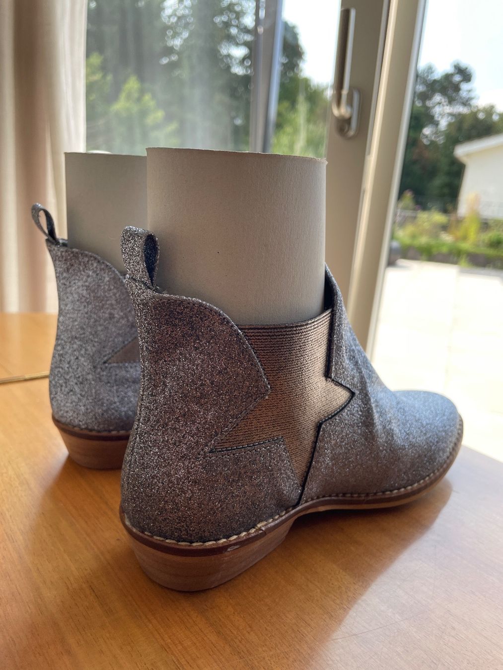 Stella McCartney Scarpe per ragazze: NEW Stella McCartney "Lily" Boots – Nuovo e nell'imballaggio originale da Binningen venduto da Pirtis 2
